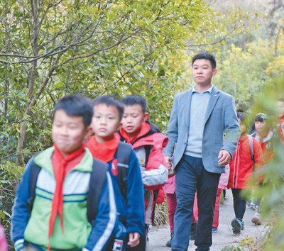 国产精品国产三级国产试看海报